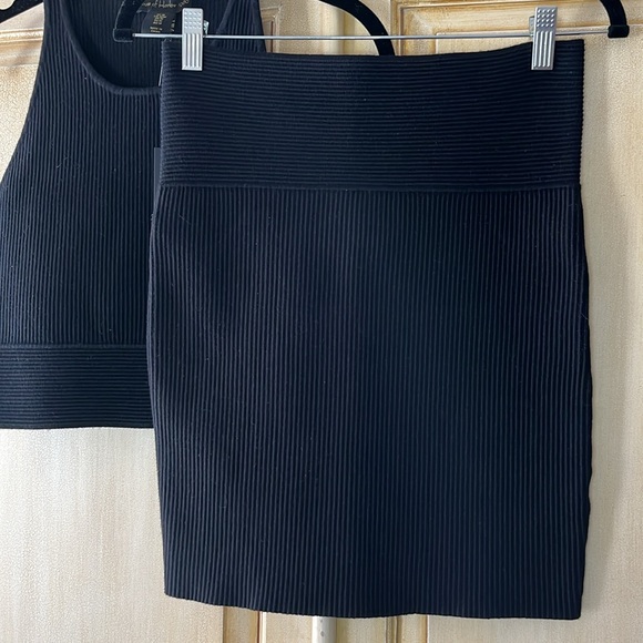 House of Harlow 1960 2 piece black knit mini skirt and sleeveless top- M-NWT - Picture 3 of 5